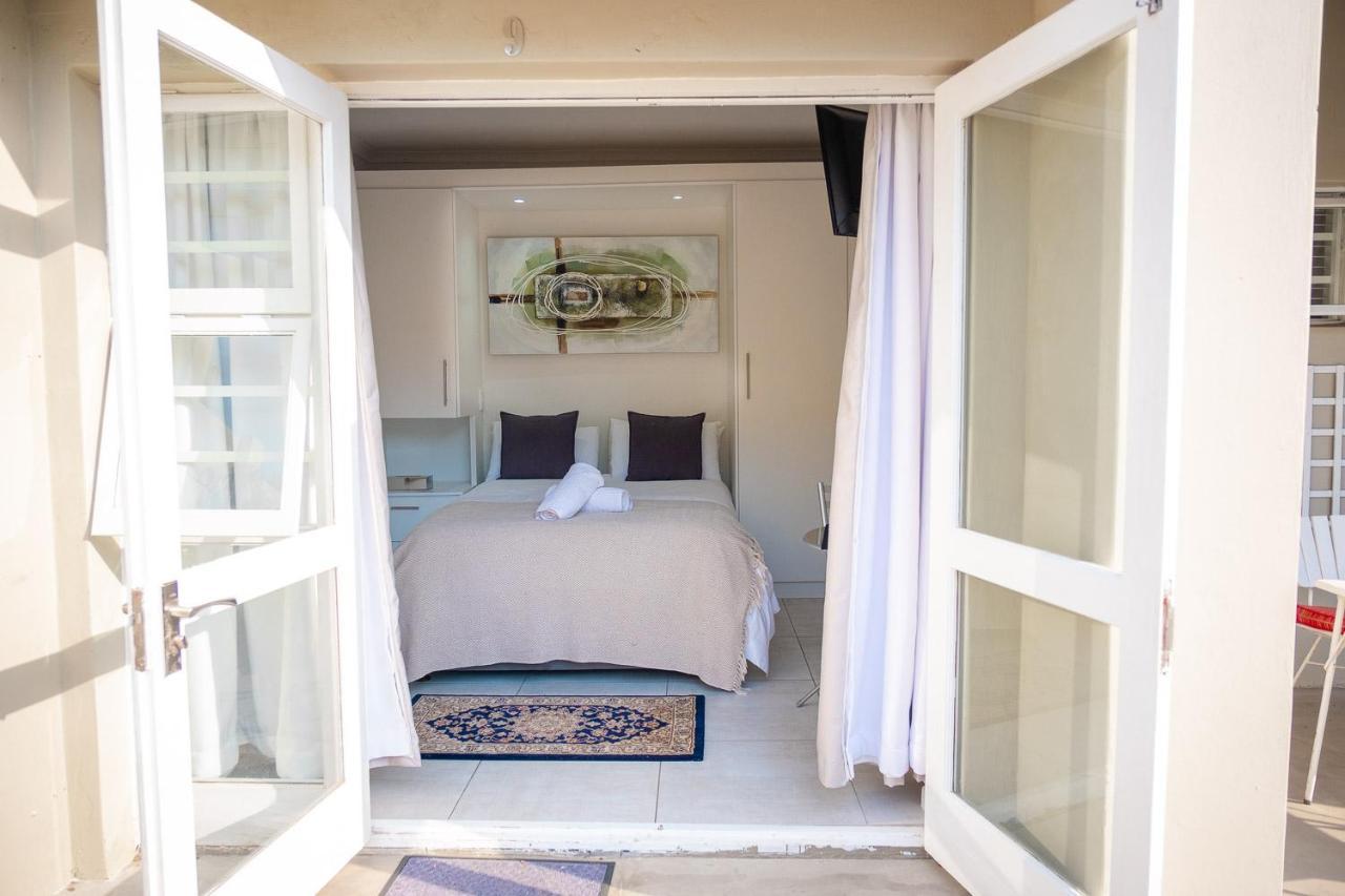 Conifer Beach House Port Elizabeth Dış mekan fotoğraf