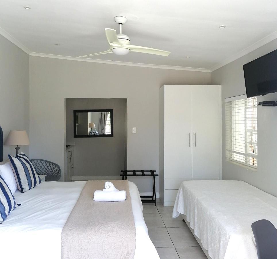 Conifer Beach House Port Elizabeth Dış mekan fotoğraf