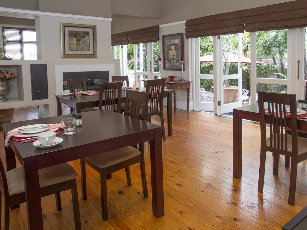 Conifer Beach House Port Elizabeth Dış mekan fotoğraf